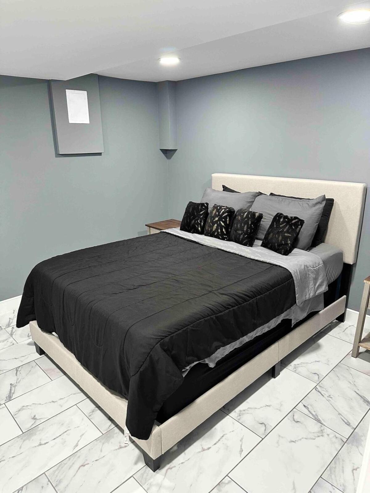 Appartement Lovely Basement 1-bedroom With Free Parking *